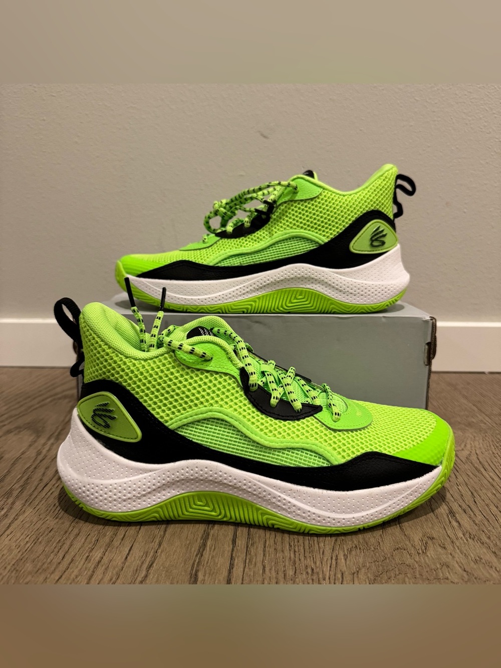 Under Armour Stephen Curry Basketball Shoes Green NEW